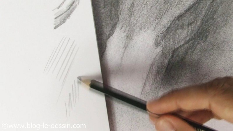 tracer des lignes pour obtenir un dessin en relief rapidement et des détails